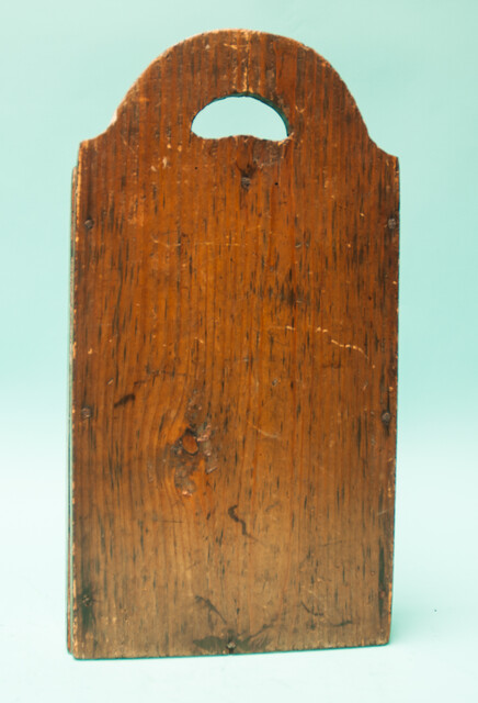 A schoolbox from Friesland painted with a windmill.